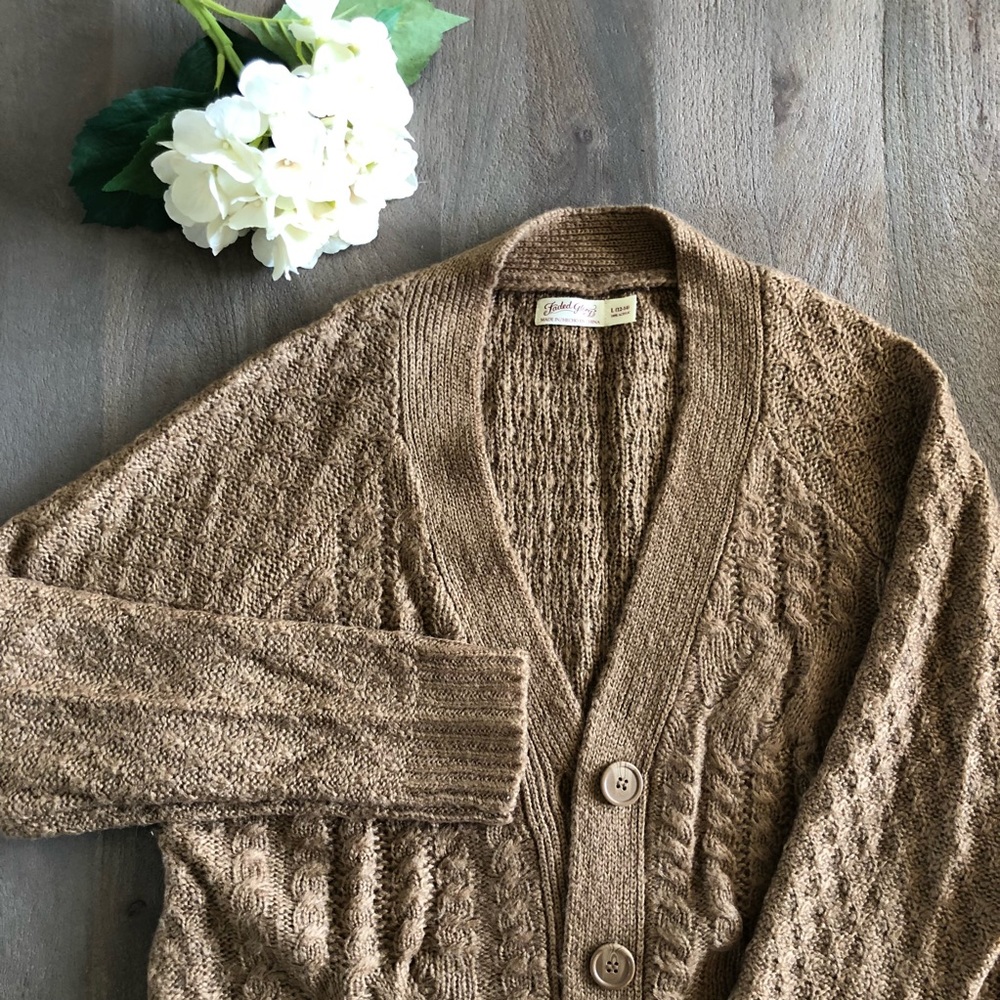 Adorable cardigan!